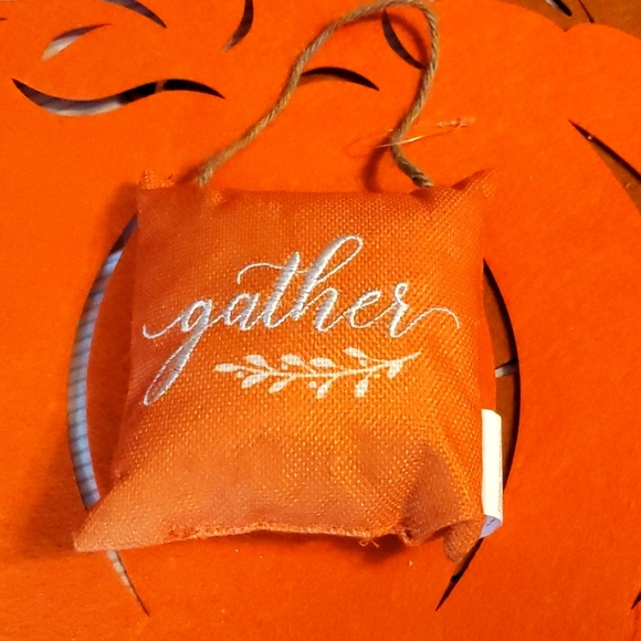 Fall decor items - Picture 5 of 8